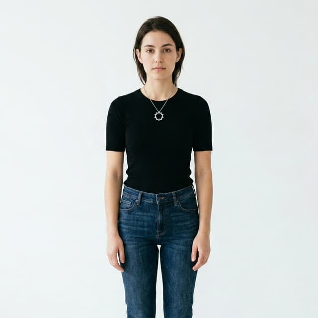 Circle Diamond Pendant Necklace